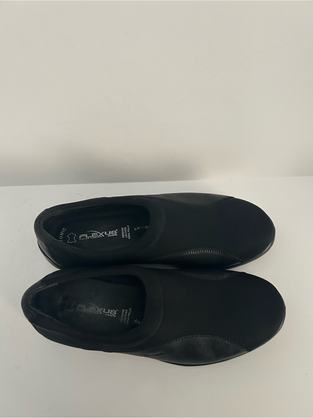 Flexus Black Slip-On Comfort Shoes
